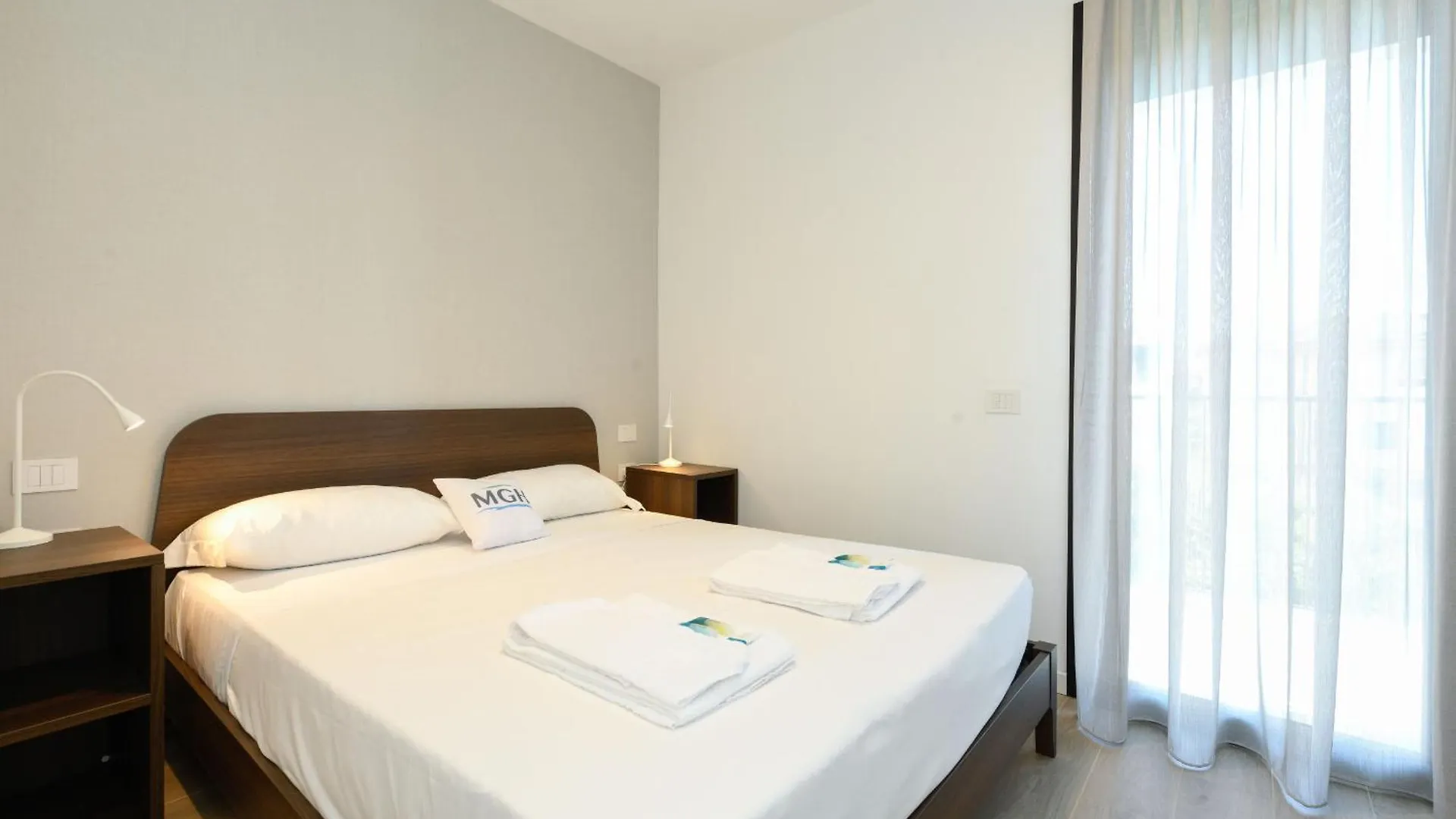 Mgh Luxury - Palms Residence Sirmione N2 0*,
